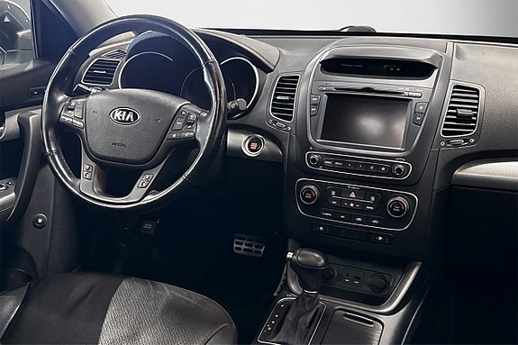 Kia Sorento 14 of 25