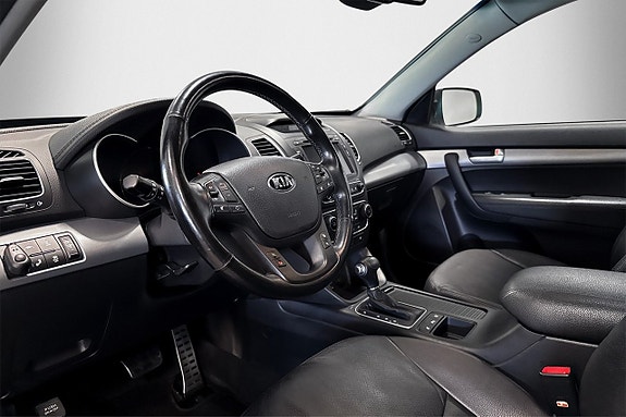 Kia Sorento 8 of 25