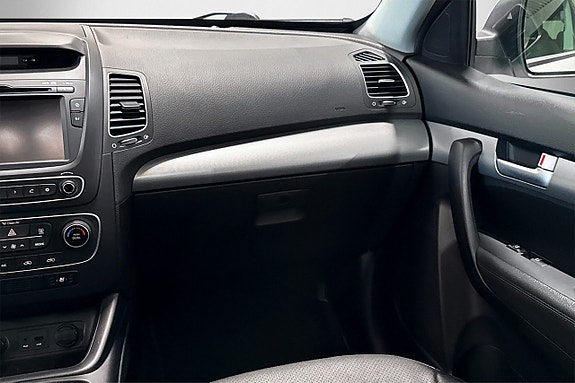 Kia Sorento 15 of 25