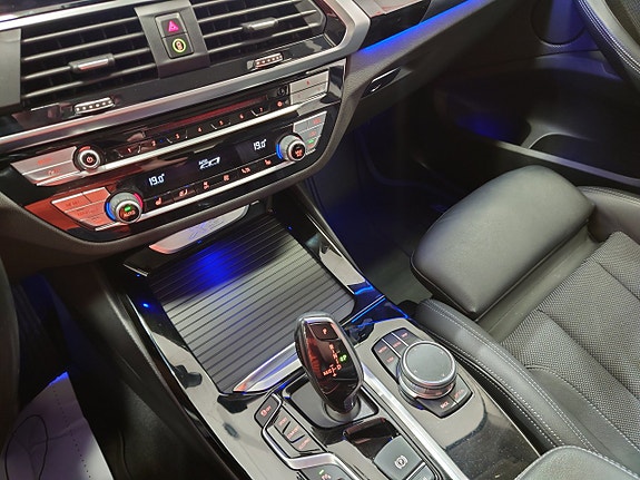BMW X3 9 of 16