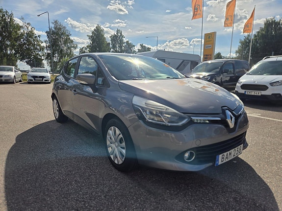 Renault Clio 2 of 6