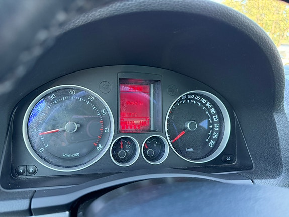 Volkswagen Golf V 13 of 14