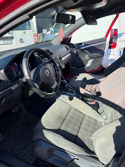 Volkswagen Golf V 8 of 14
