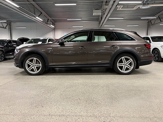Audi A4 allroad 2 of 9
