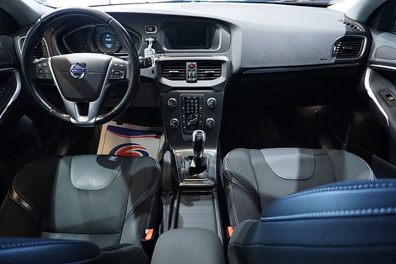 Volvo V40 10 of 14