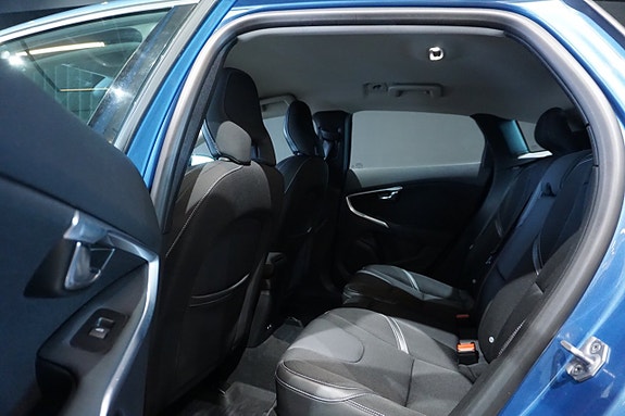 Volvo V40 9 of 14
