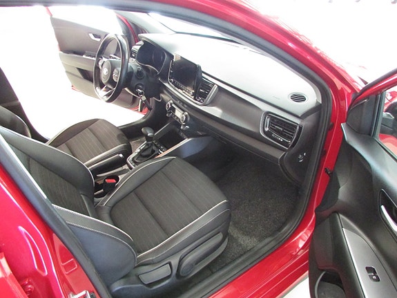 Kia Rio 10 of 20