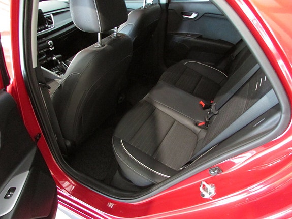 Kia Rio 11 of 20