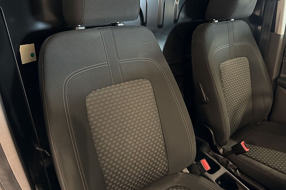 Ford Transit Connect 10 of 16