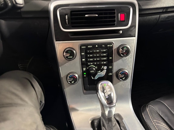Volvo V60 25 of 27