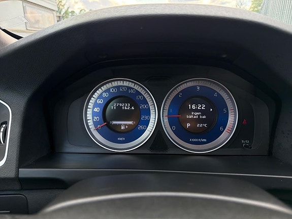 Volvo V60 11 of 27