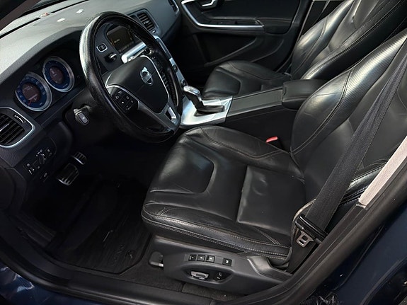 Volvo V60 10 of 27