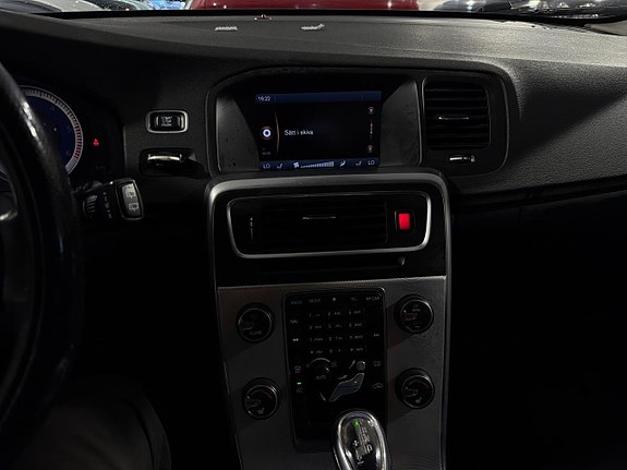 Volvo V60 12 of 27