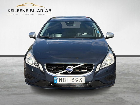 Volvo V60 4 of 27