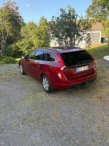 Volvo V60 3 of 4