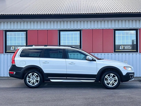 Volvo XC70 6 of 23