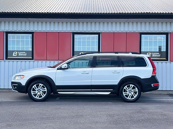 Volvo XC70 3 of 23