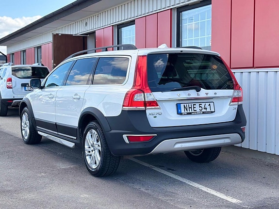 Volvo XC70 4 of 23