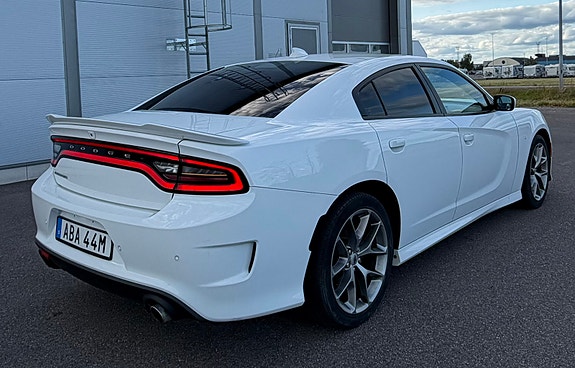 Dodge Charger 4 of 19