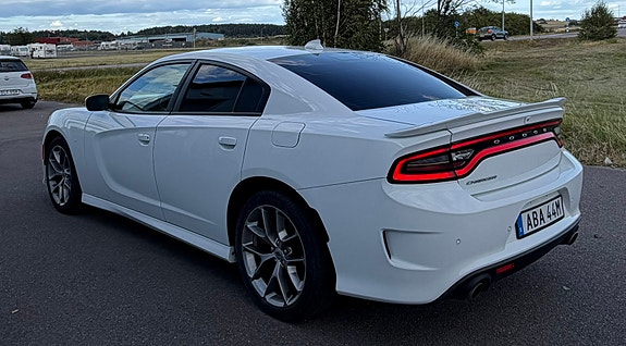 Dodge Charger 3 of 19