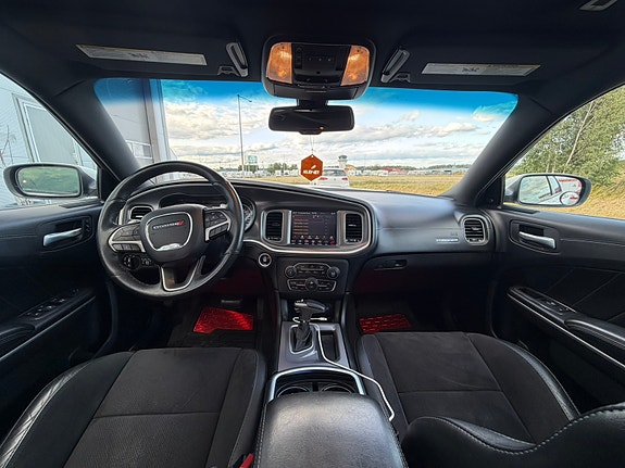 Dodge Charger 12 of 19