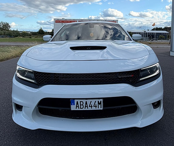 Dodge Charger 5 of 19
