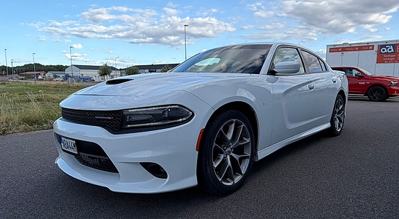 Dodge Charger 2 of 19
