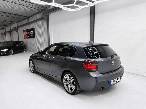 BMW 120d 3 of 12
