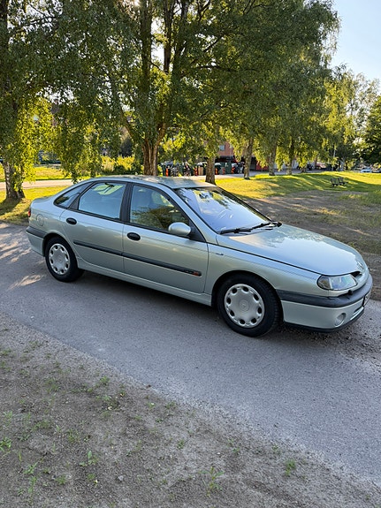 Renault Laguna 4 of 15