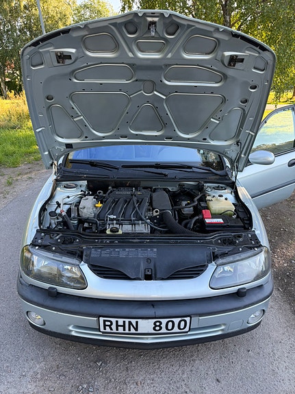 Renault Laguna 8 of 15