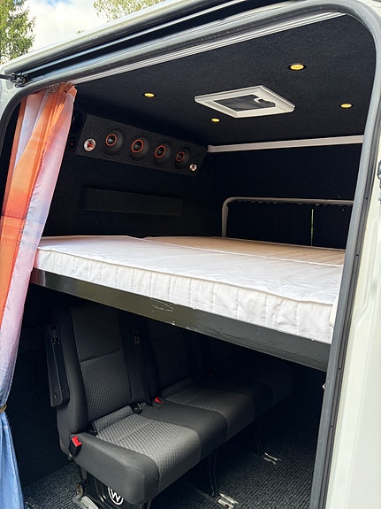 Volkswagen Crafter 35 10 of 12