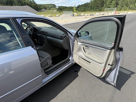 Audi A4 15 of 27