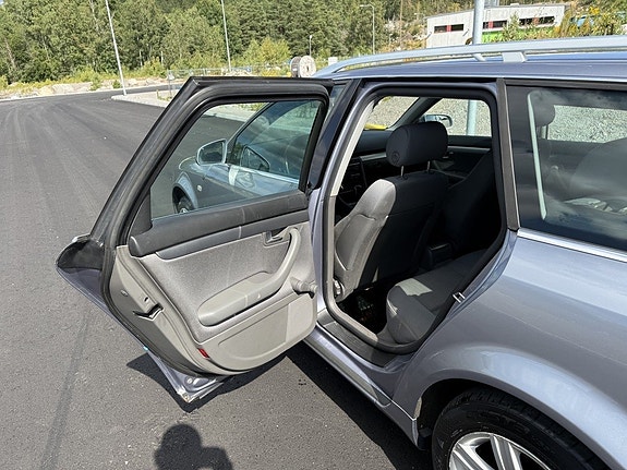 Audi A4 11 of 27