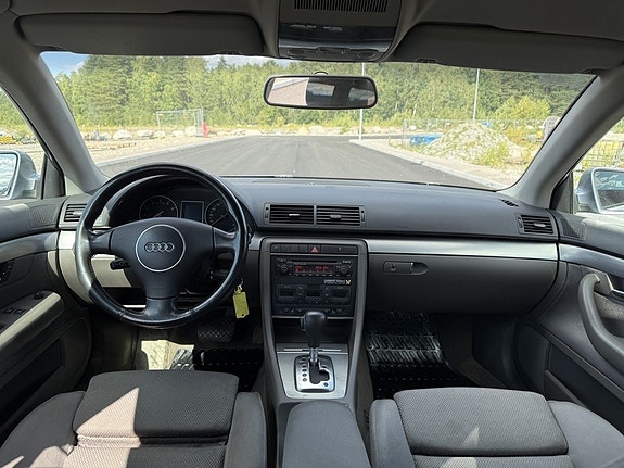 Audi A4 24 of 27