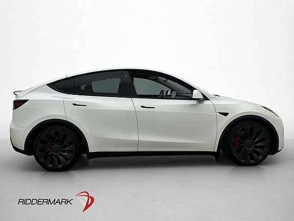 Tesla Model Y 9 of 30