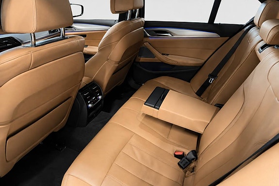 BMW 530e 11 of 25