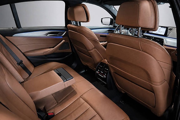 BMW 530e 12 of 25