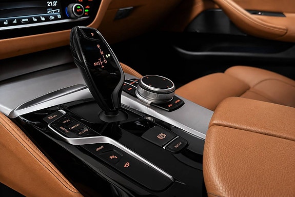 BMW 530e 18 of 25