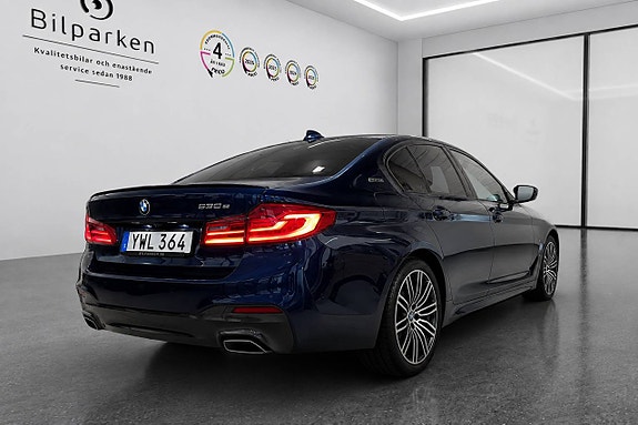 BMW 530e 2 of 25