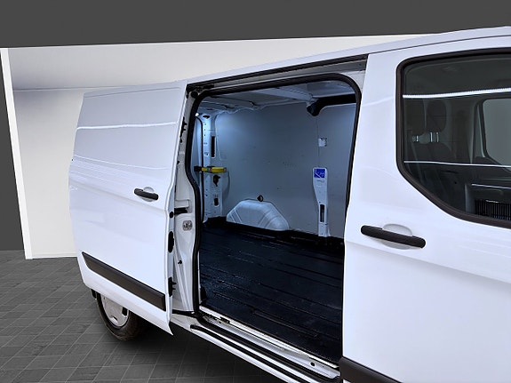 Ford Transit Custom 15 of 15