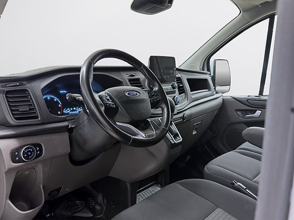 Ford Transit Custom 8 of 15