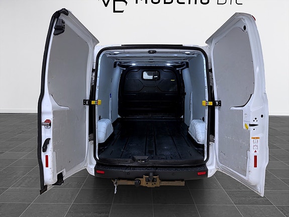 Ford Transit Custom 14 of 15