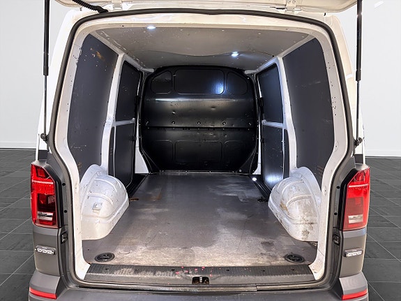 Volkswagen Transporter 8 of 14