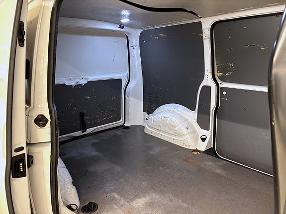 Volkswagen Transporter 10 of 14