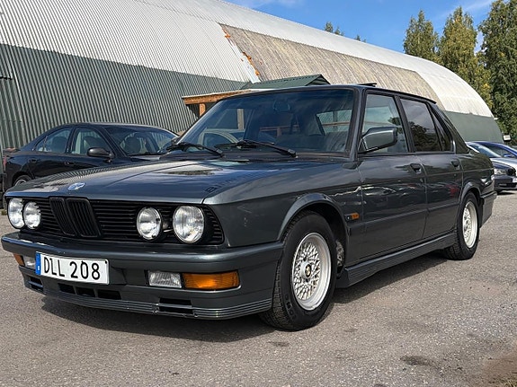 BMW 518 11 of 30