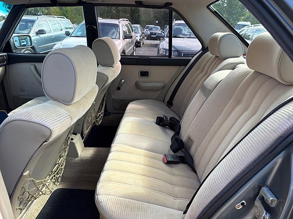 BMW 518 22 of 30