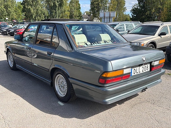 BMW 518 13 of 30
