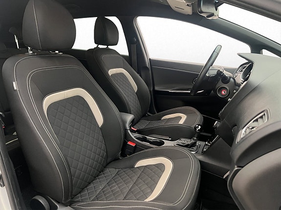 Kia Ceed 25 of 30