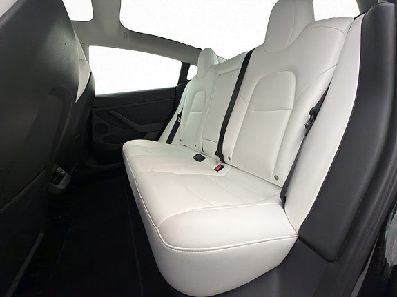 Tesla Model 3 28 of 30