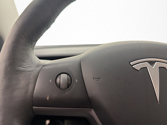 Tesla Model 3 16 of 30